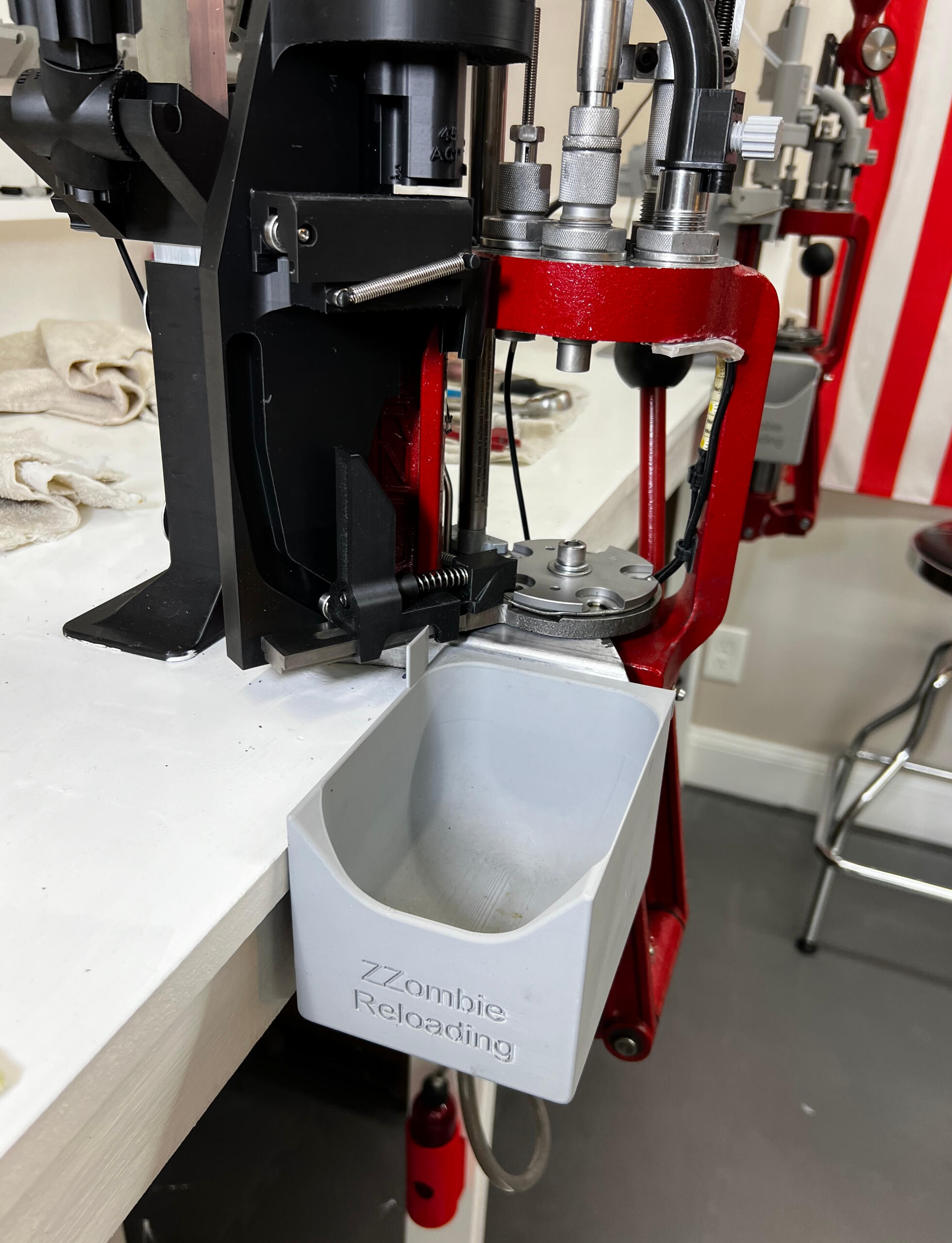 Reloading catch bin for hornady lock-n-load