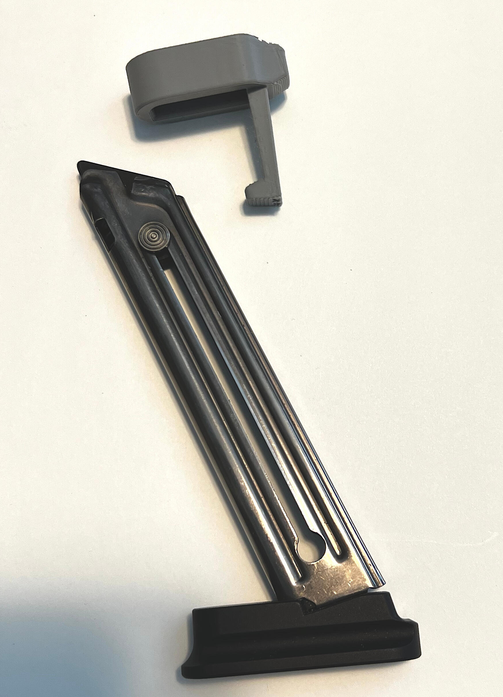 .22 lr mag loader. volquartsen. ruger 22/45